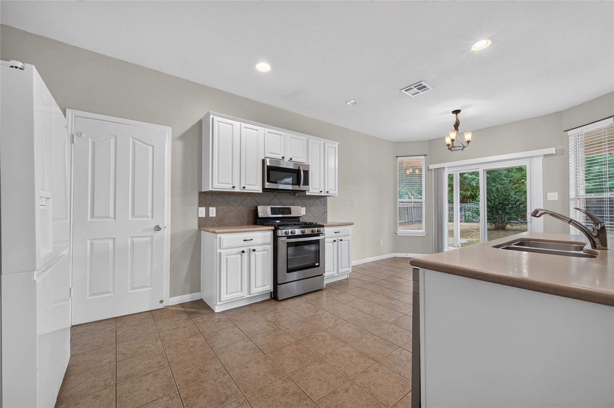 2207 Brittway Ln Property Photo 14