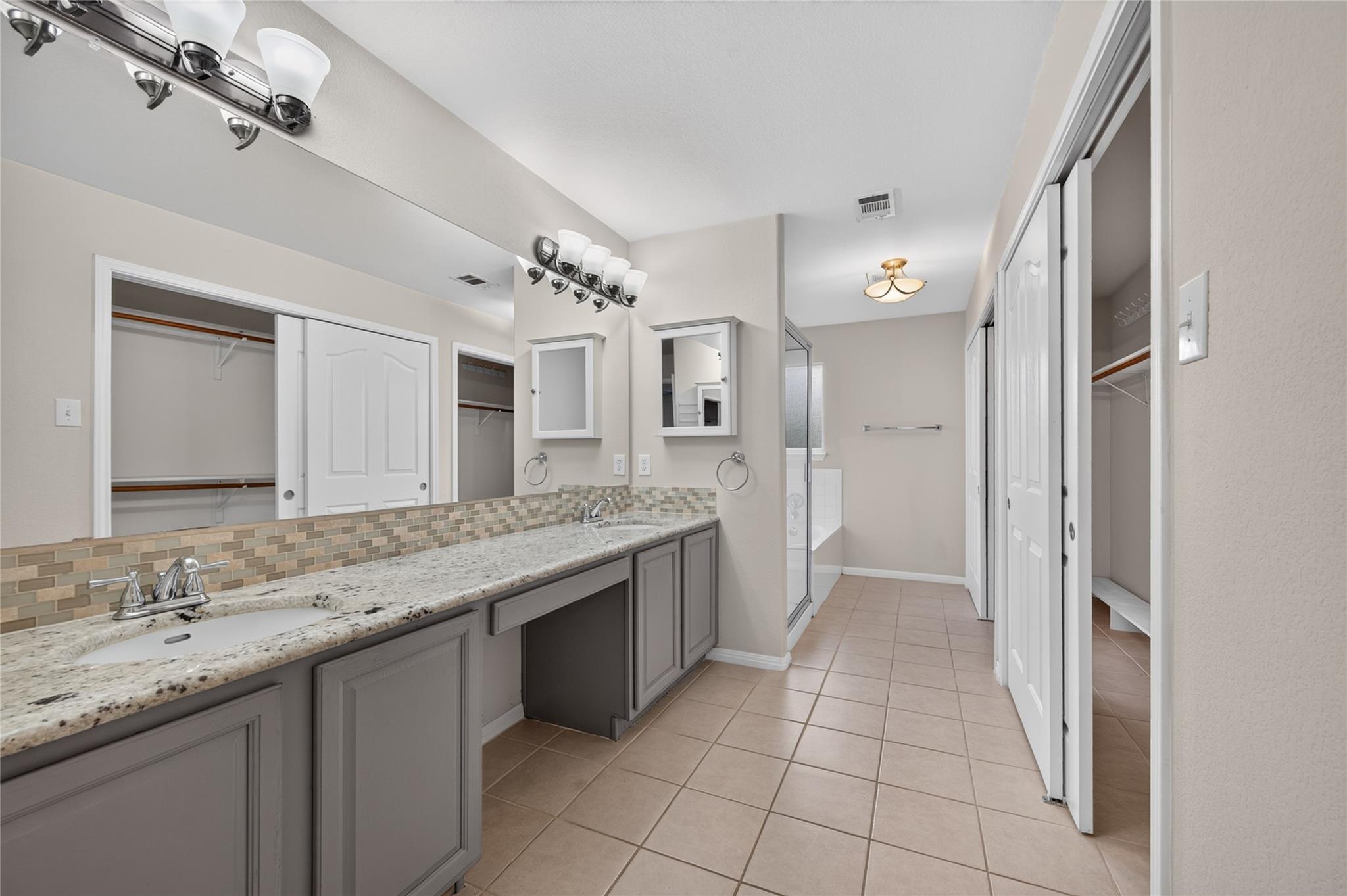 2207 Brittway Ln Property Photo 24