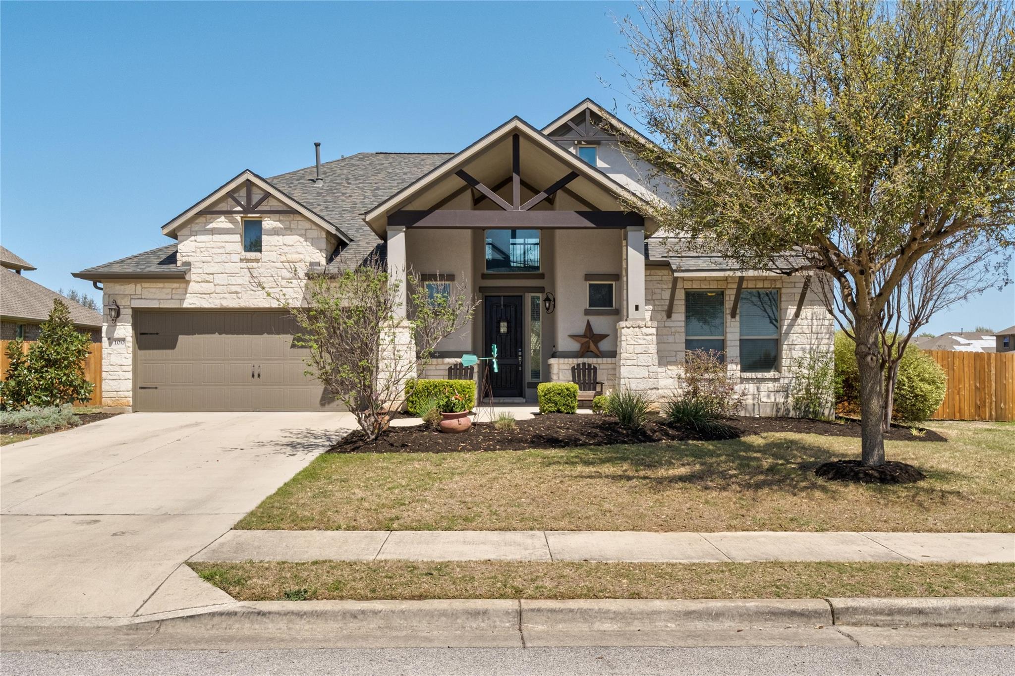 100 Adorno LN Property Photo 1