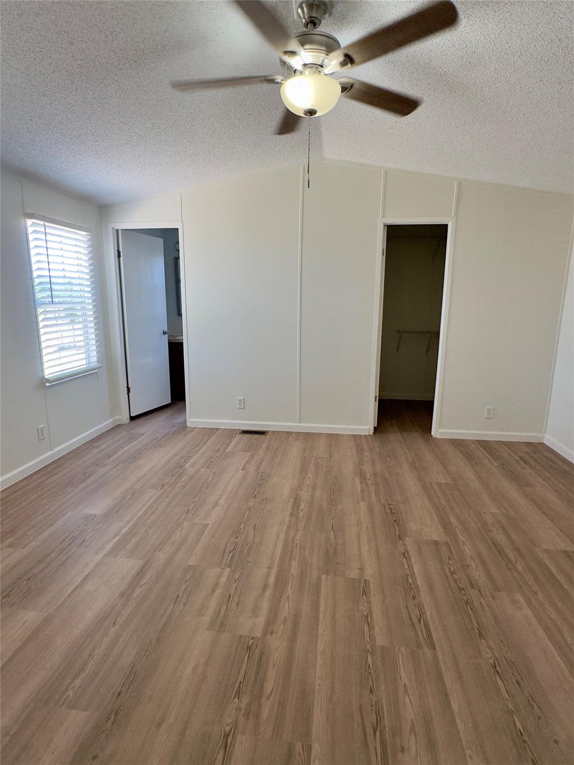 325 Lytton Ln Property Photo 6
