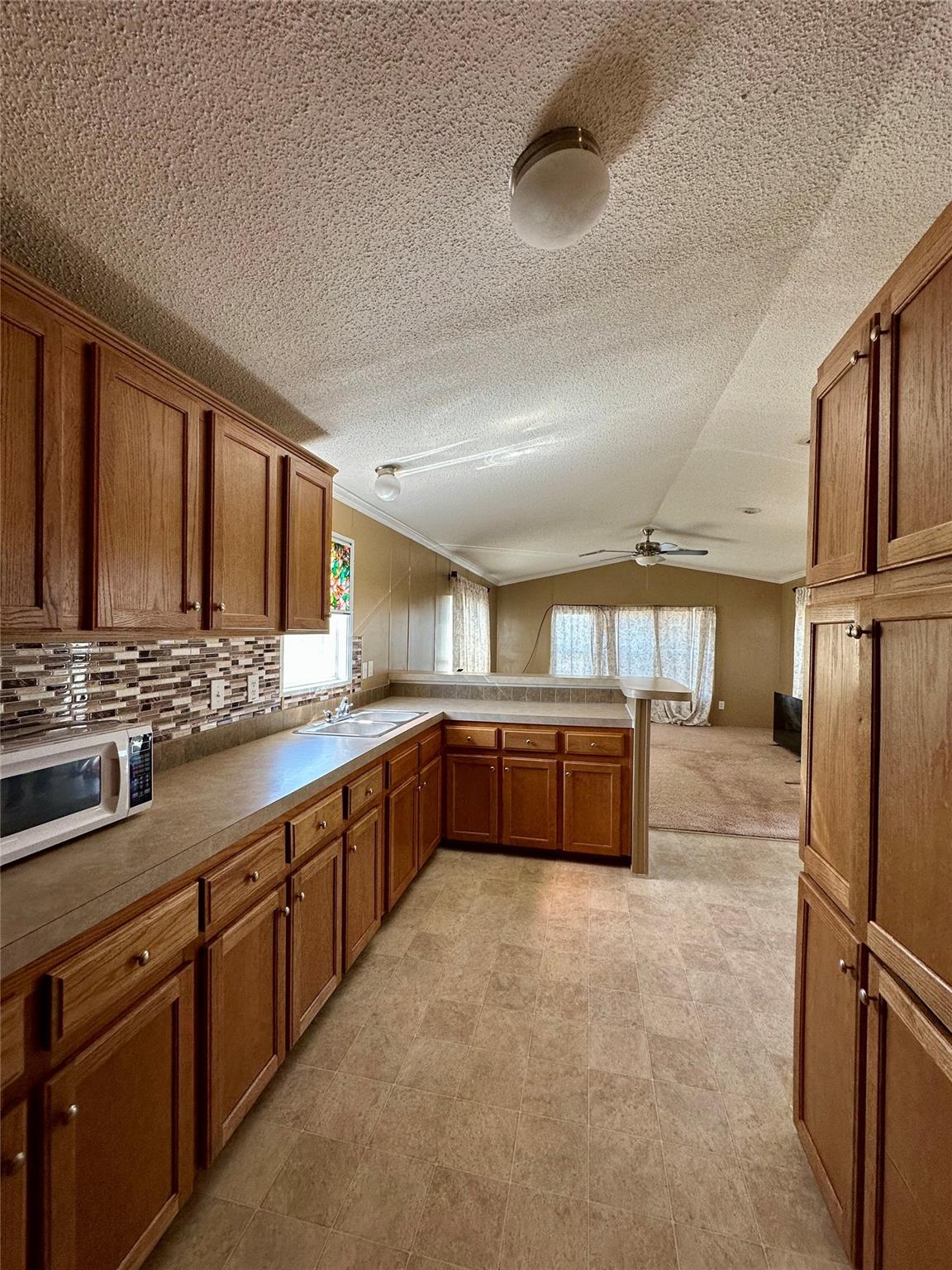 325 Lytton Ln Property Photo 16