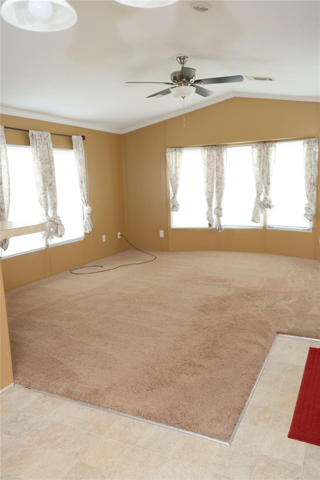 325 Lytton Ln Property Photo 17