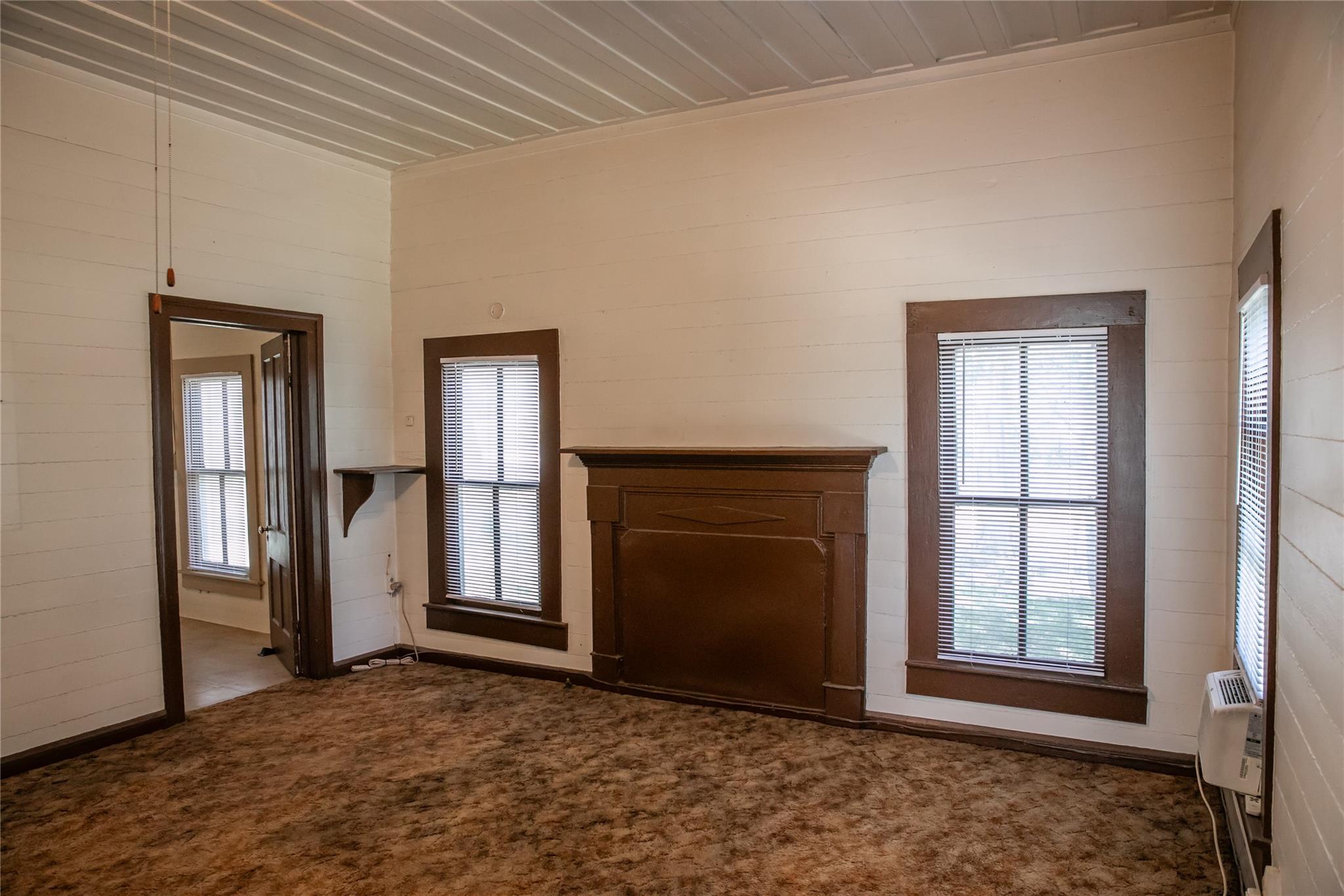 12819 W Burton St Property Photo 6
