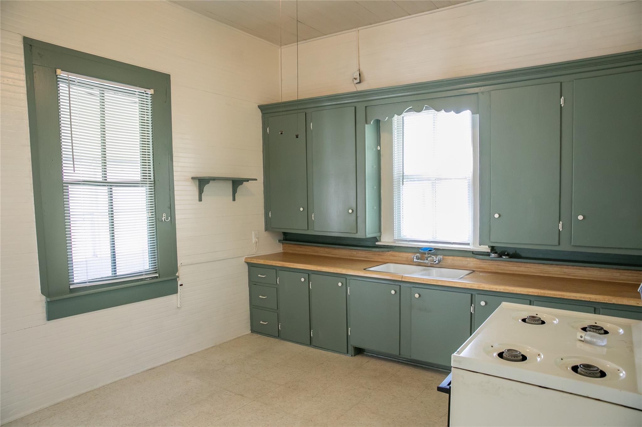 12819 W Burton St Property Photo 15