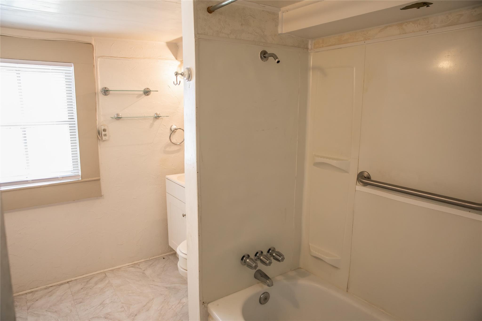 12819 W Burton St Property Photo 20