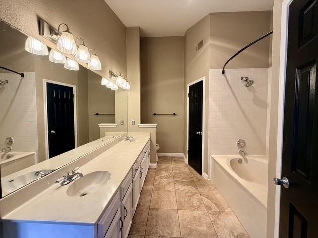 1920 White Oak Cir Property Photo 11