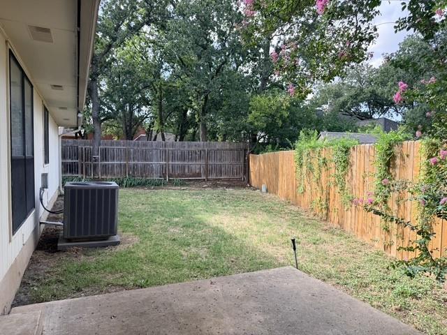 1920 White Oak Cir Property Photo 16