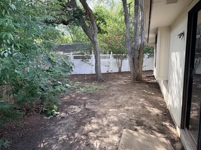 1920 White Oak Cir Property Photo 17