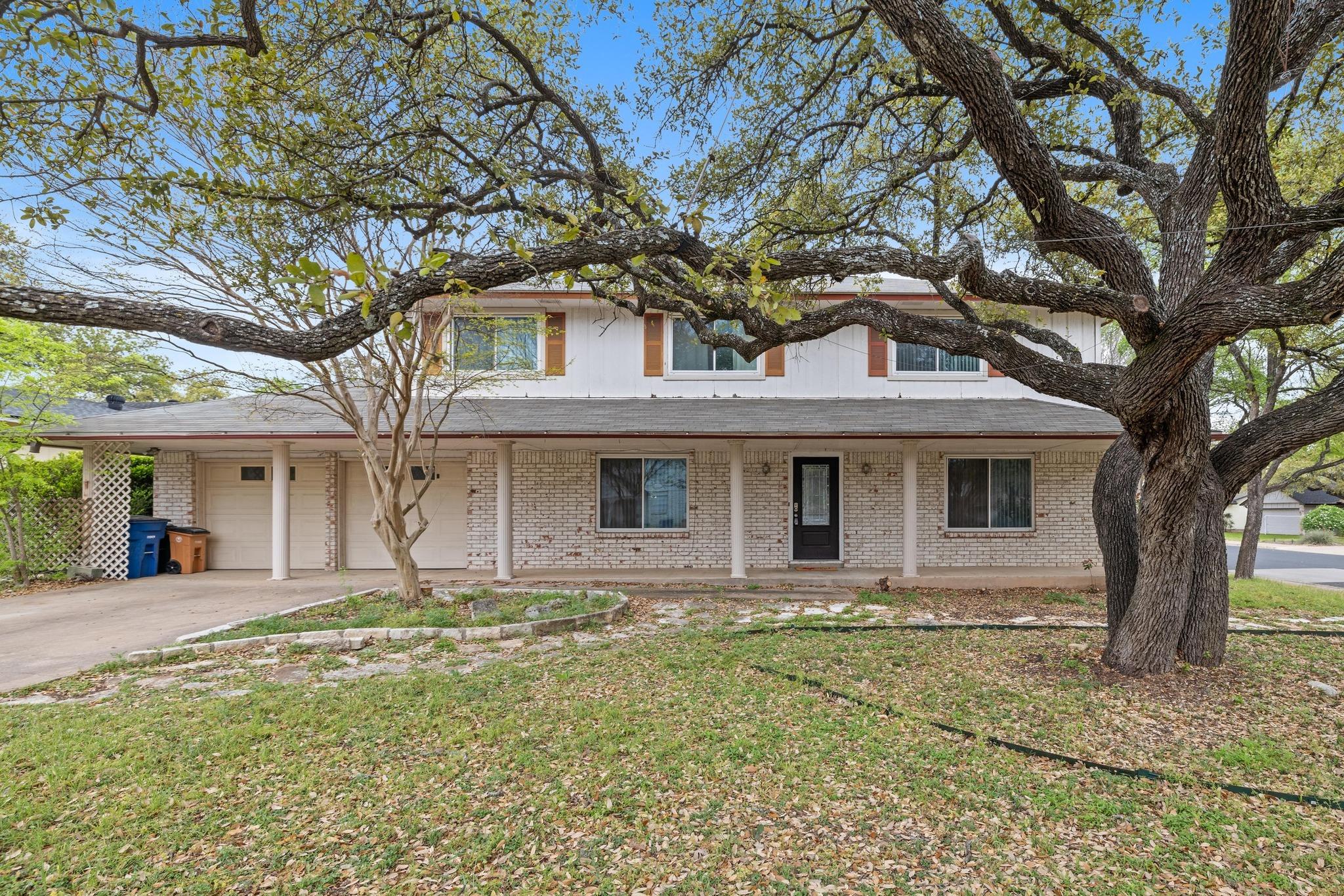 4100 Harcourt Dr Property Photo