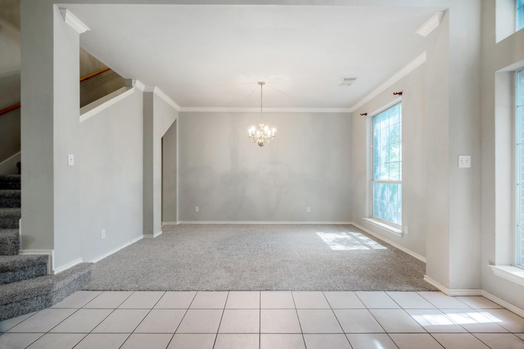 4229 Kingsburg Dr Property Photo 3