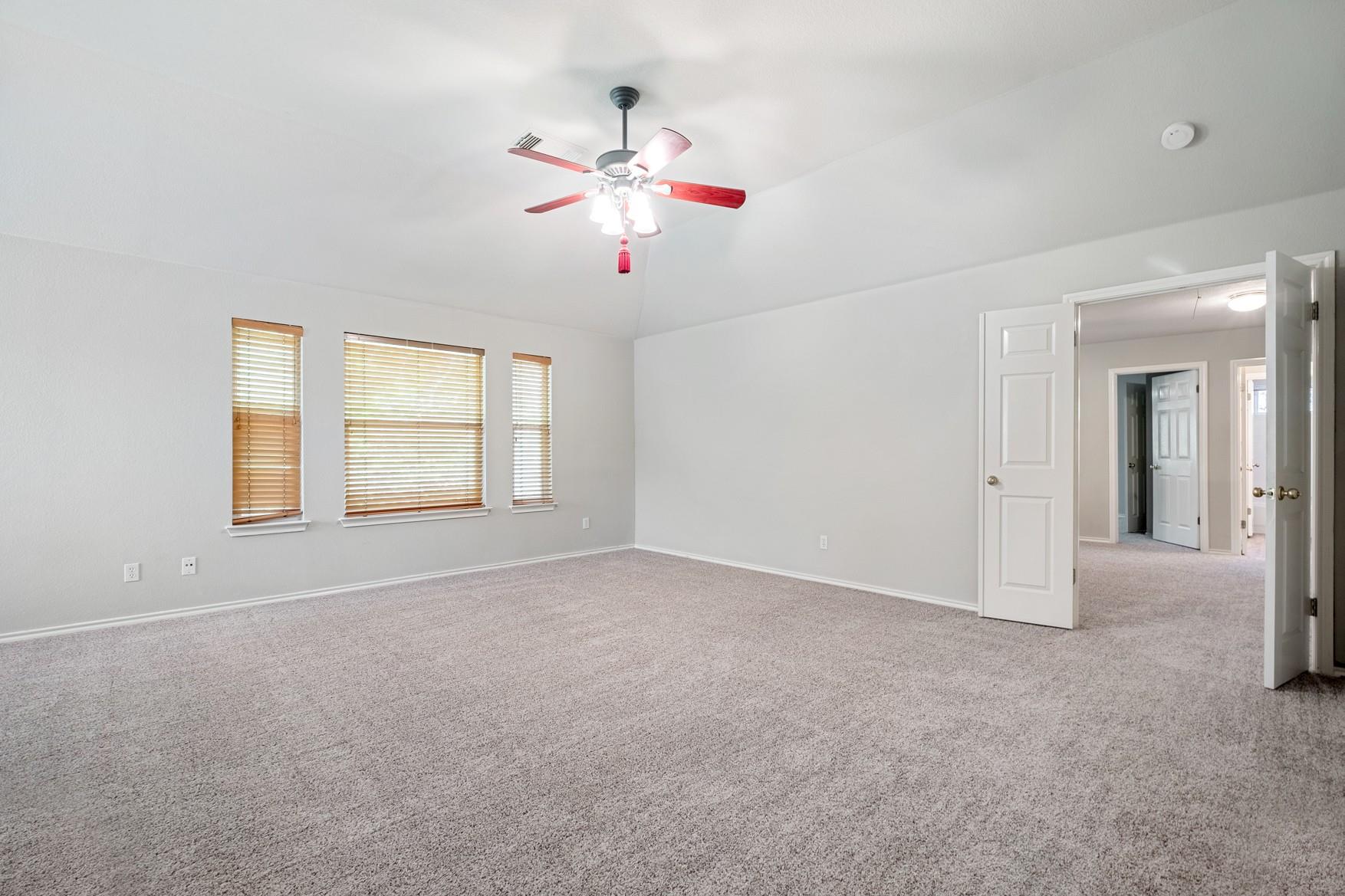 4229 Kingsburg Dr Property Photo 22