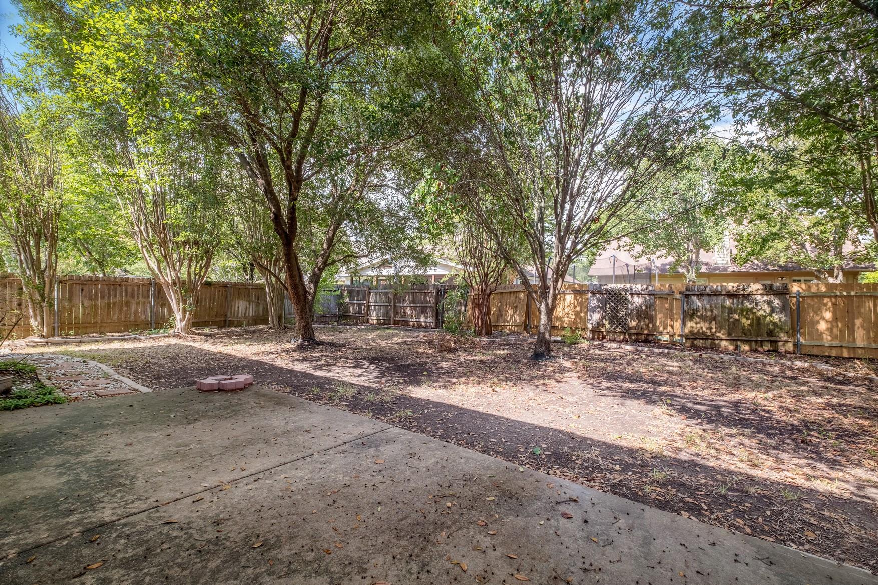 4229 Kingsburg Dr Property Photo 32