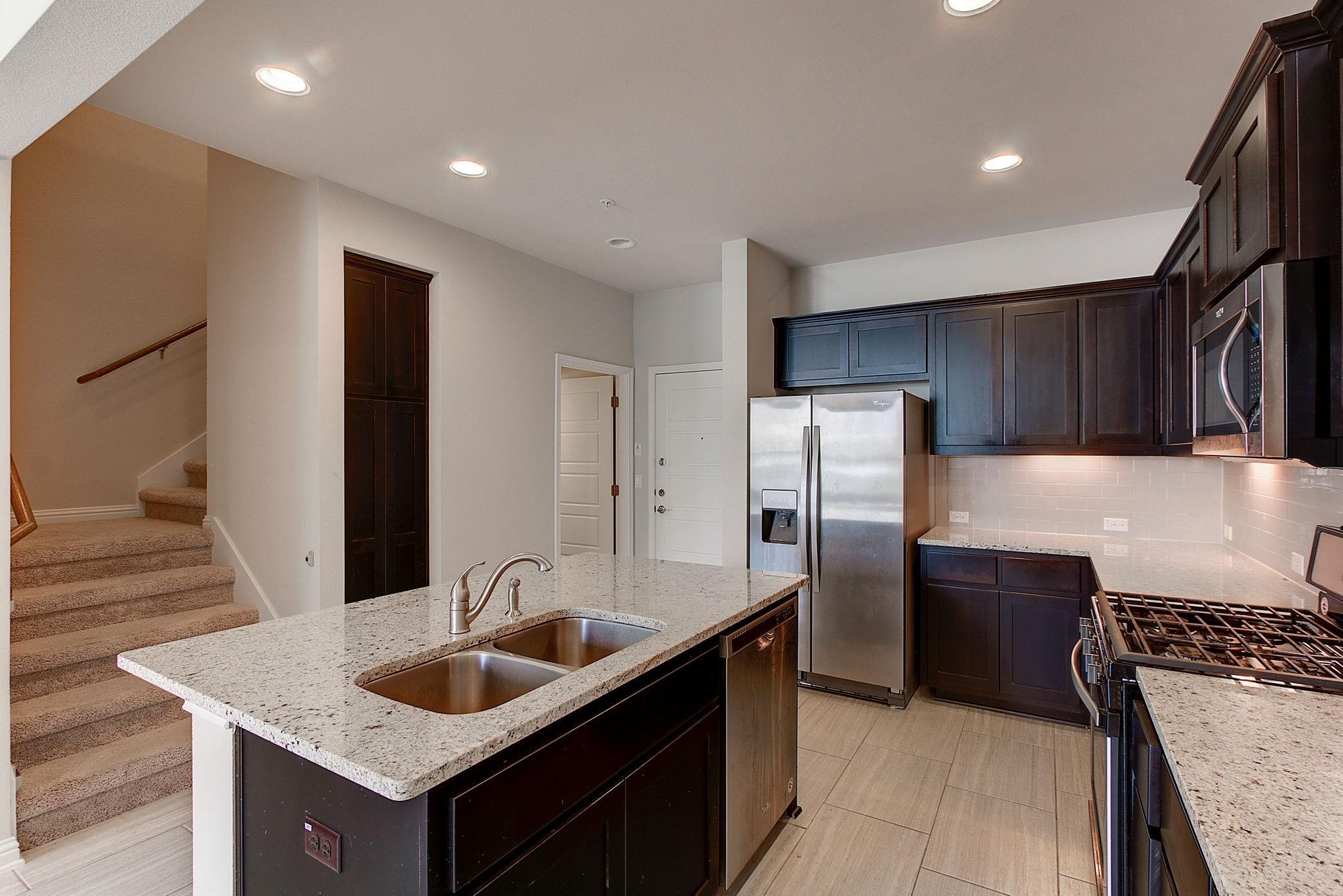 13800 Lyndhurst St #73 Property Photo 10