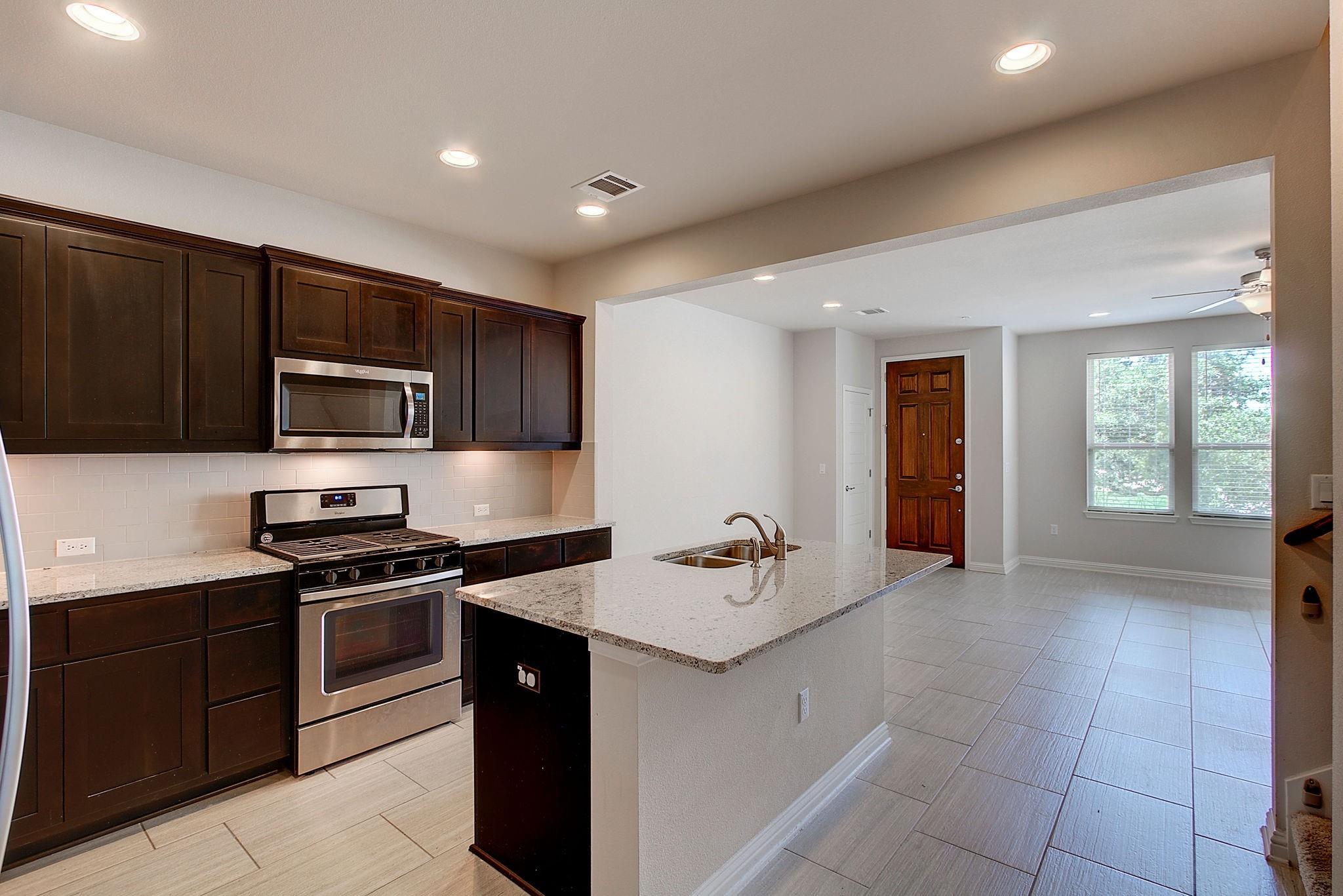 13800 Lyndhurst St #73 Property Photo 11
