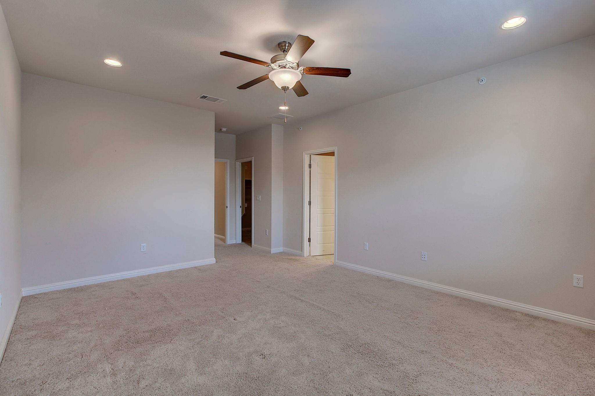 13800 Lyndhurst St #73 Property Photo 17
