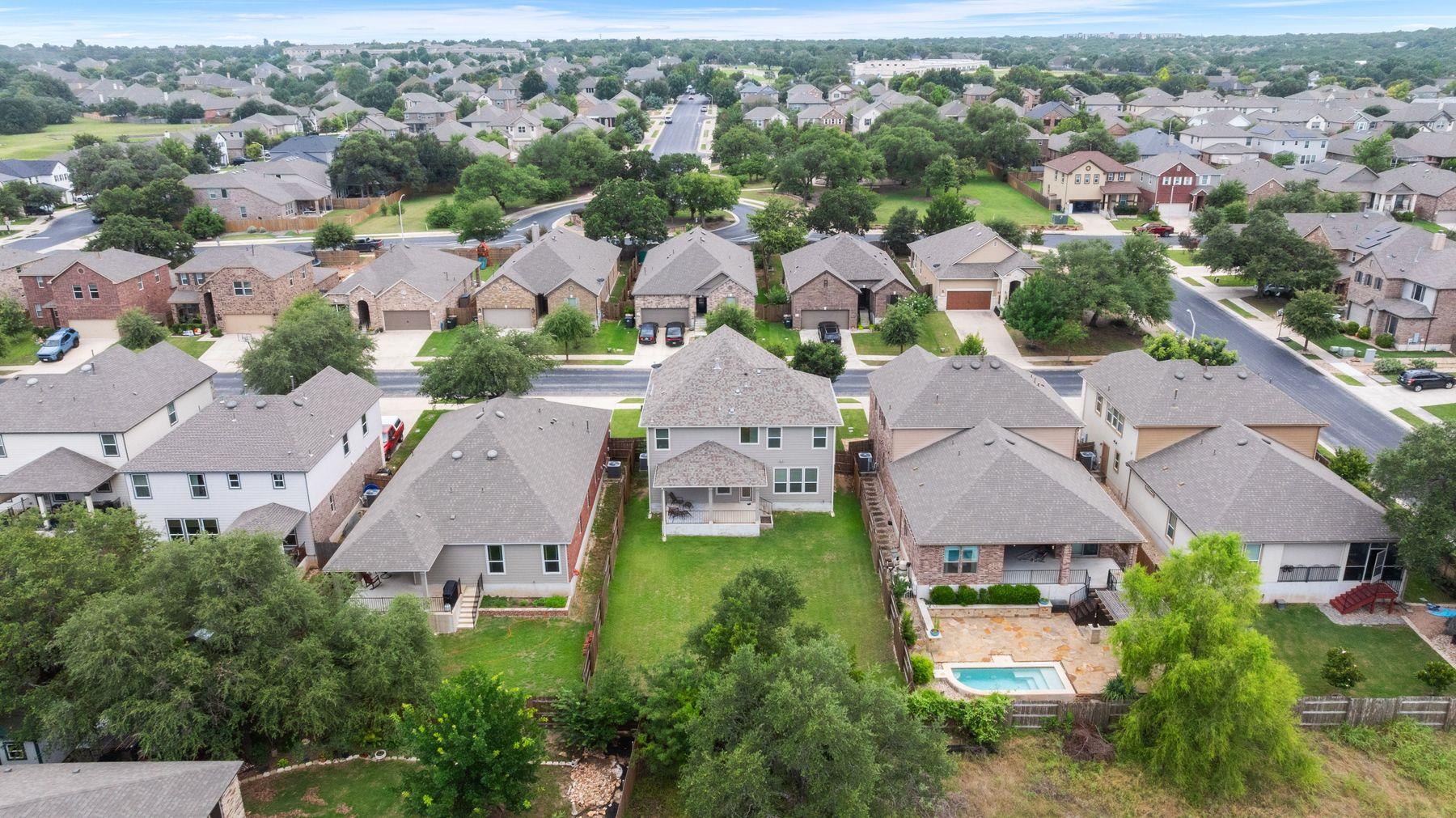 1209 Half Hitch Trl Property Photo 5