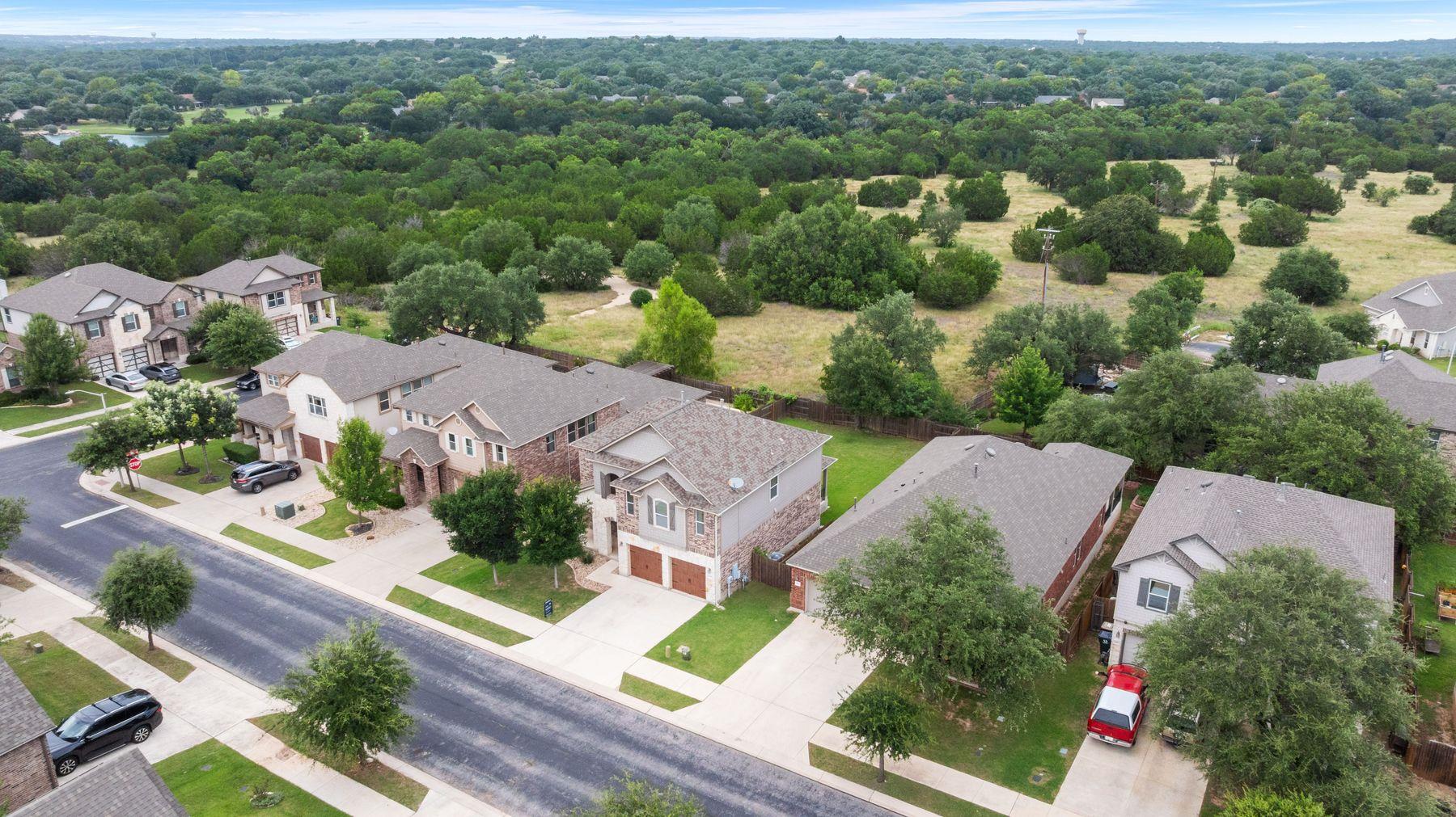 1209 Half Hitch Trl Property Photo 6