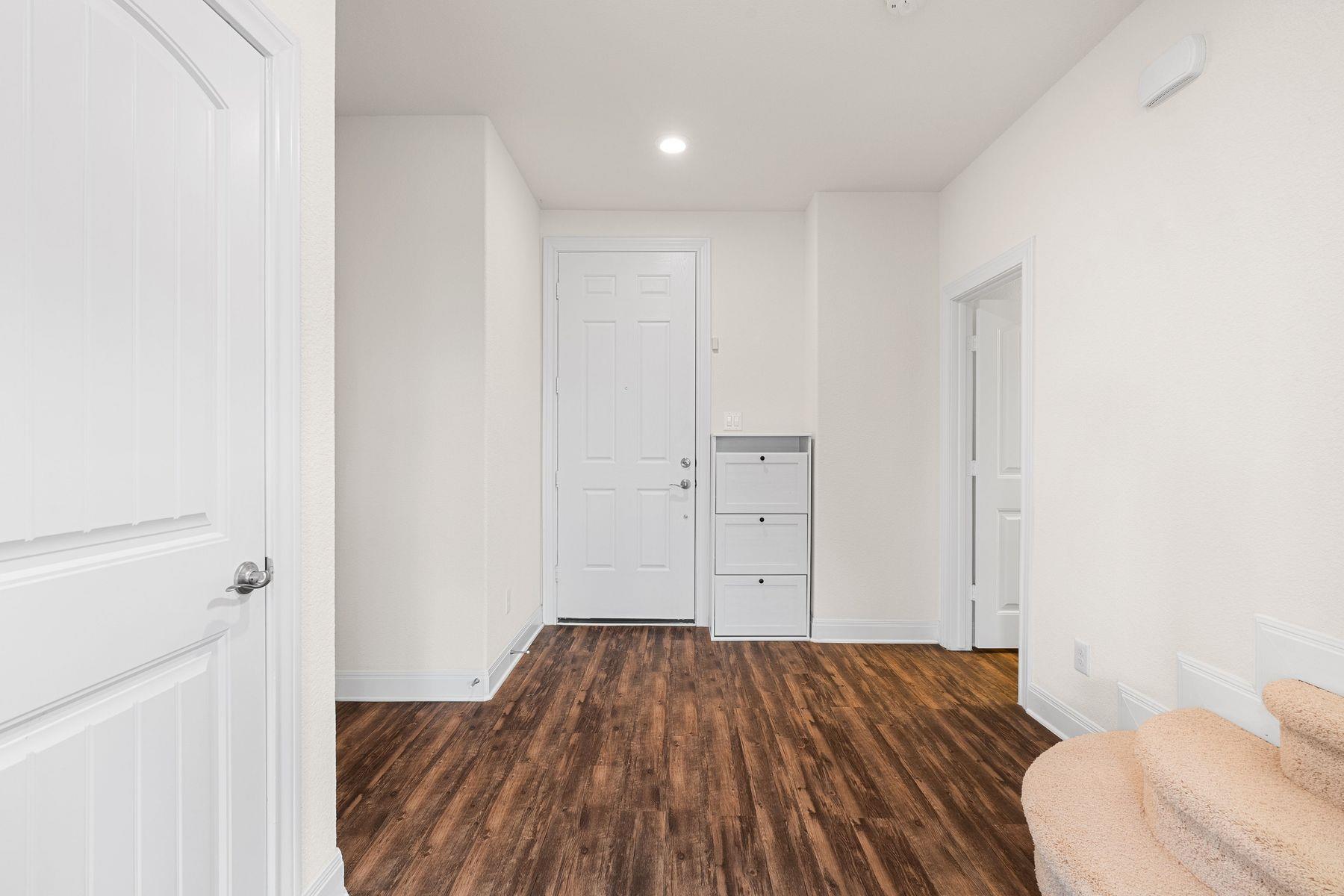 1209 Half Hitch Trl Property Photo 8