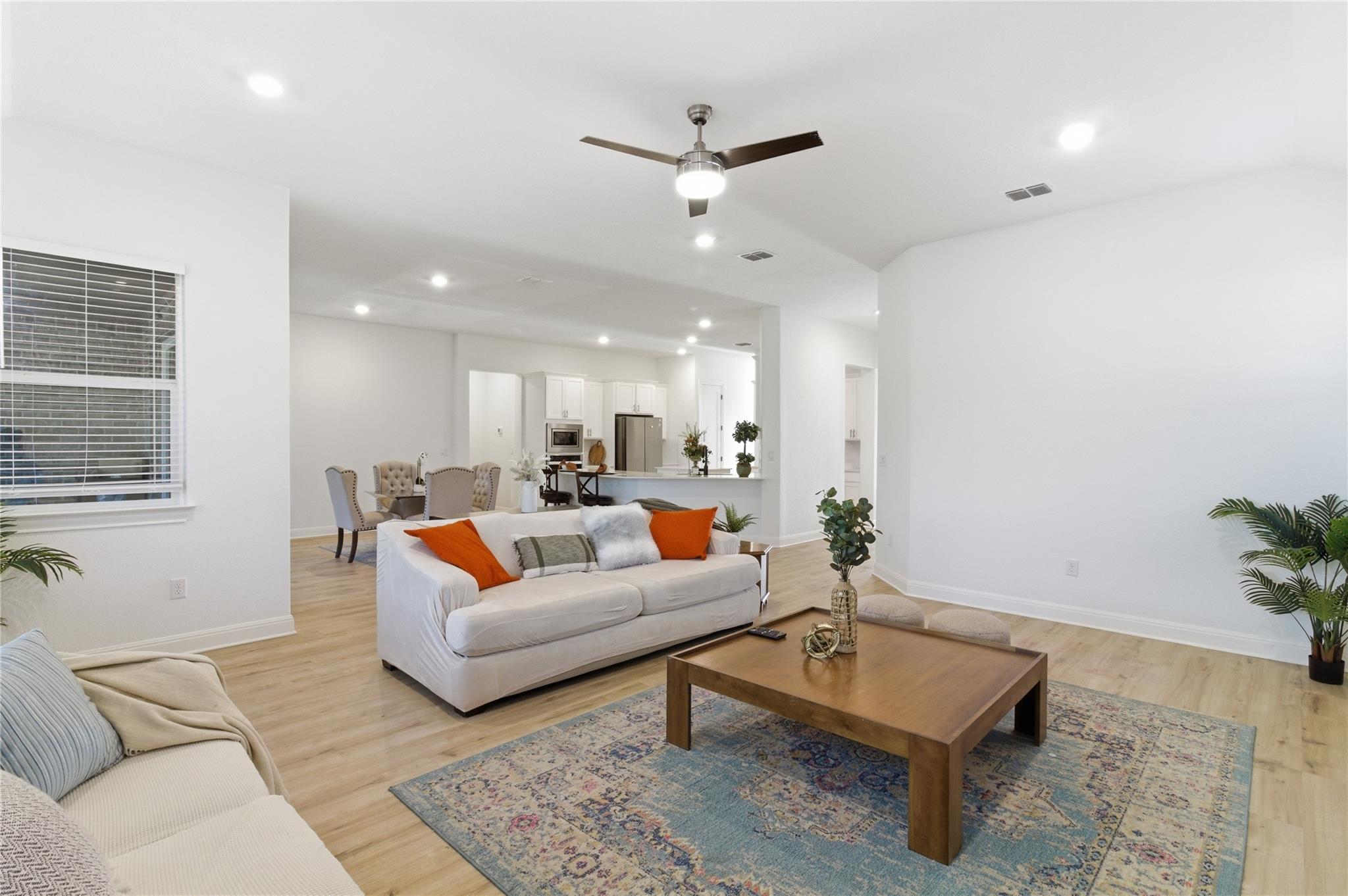 2032 Rushing Ranch Path Property Photo 4