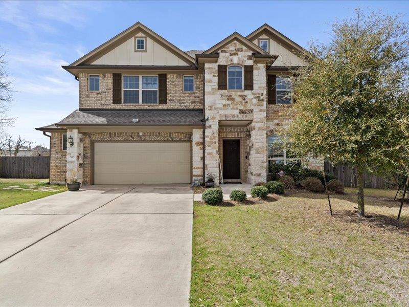 700 Carillion Dr Property Photo