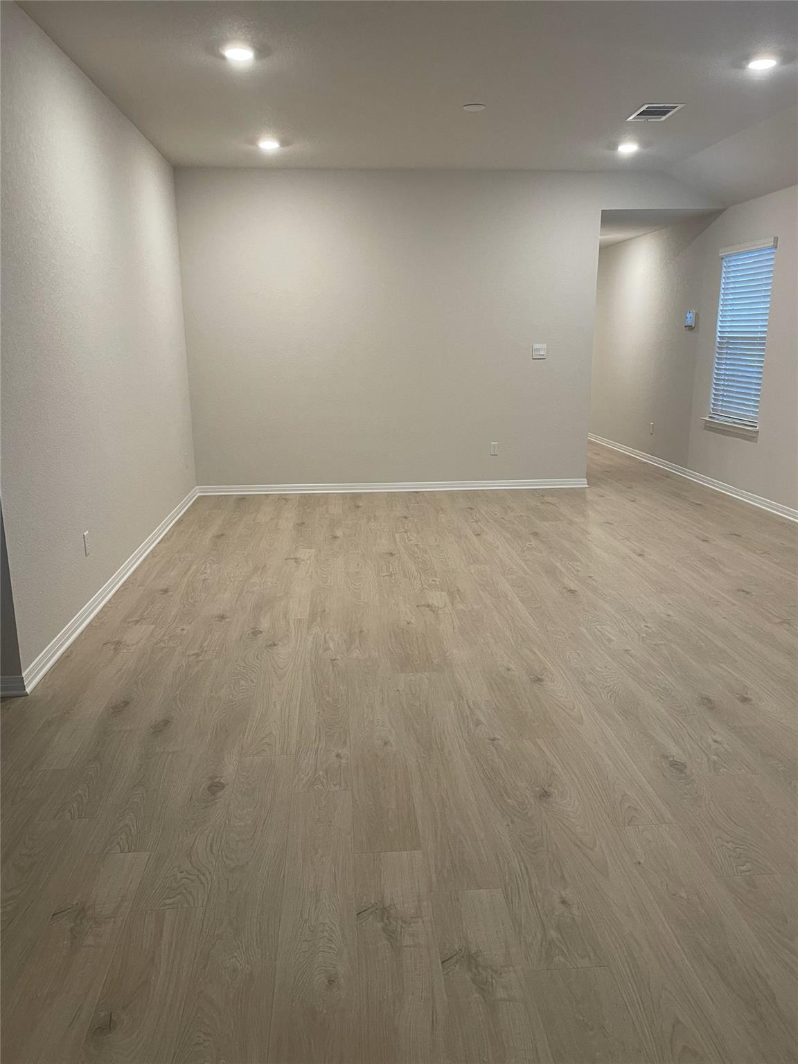 185 Grey Slate Ave Property Photo 4