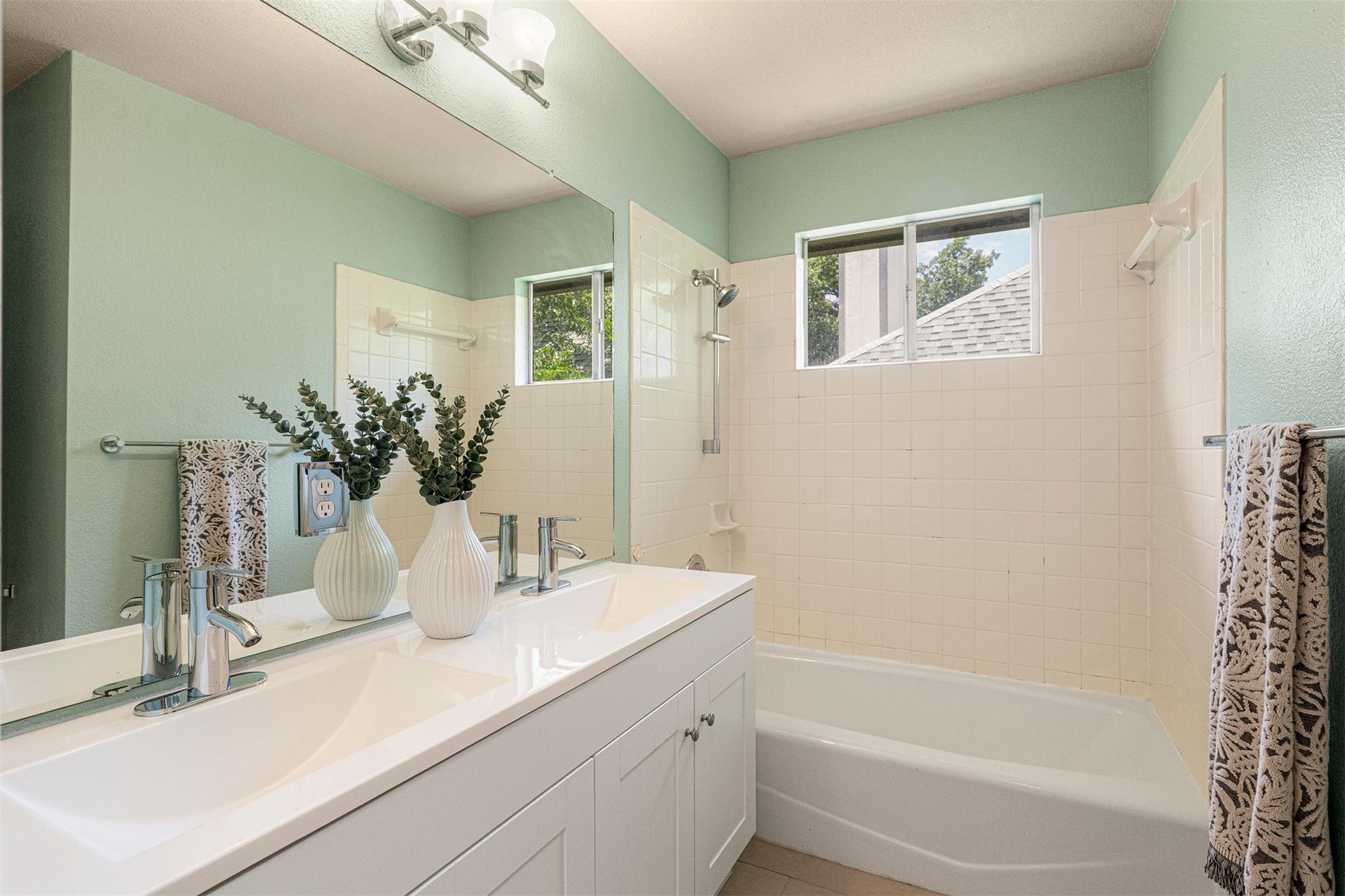 7516 Windrush Dr Property Photo 24