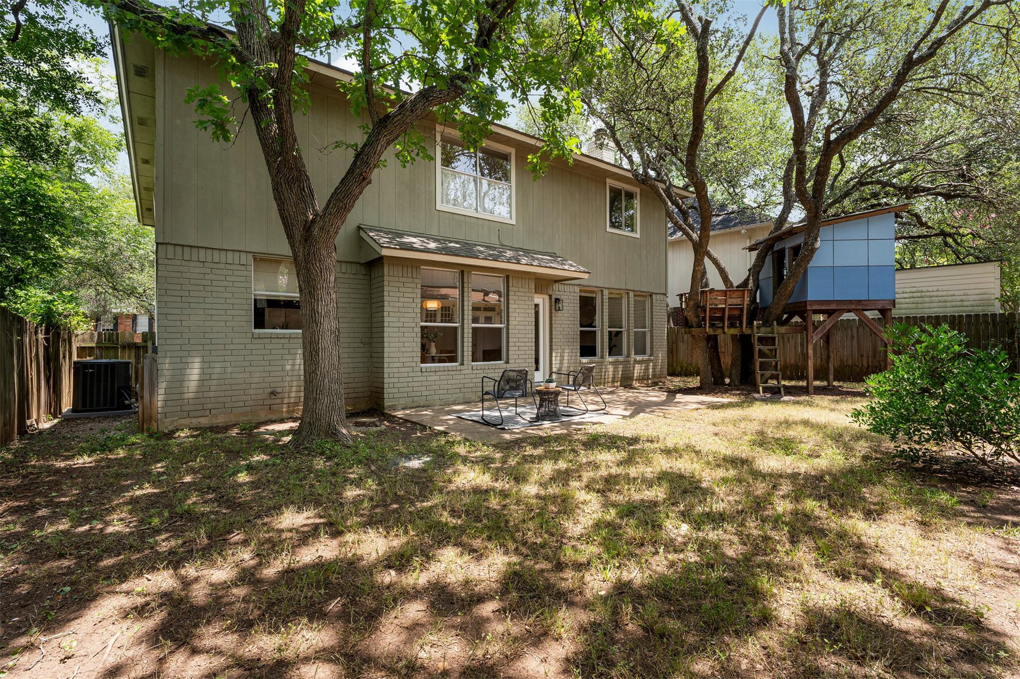 7516 Windrush Dr Property Photo 28