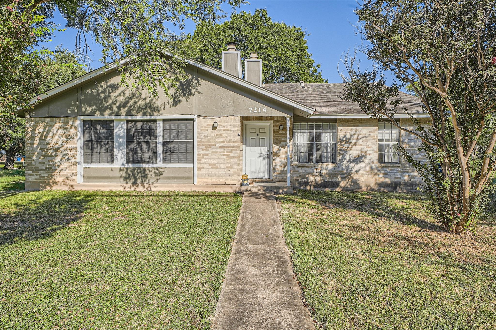 7214 Salt Springs Dr B Property Photo