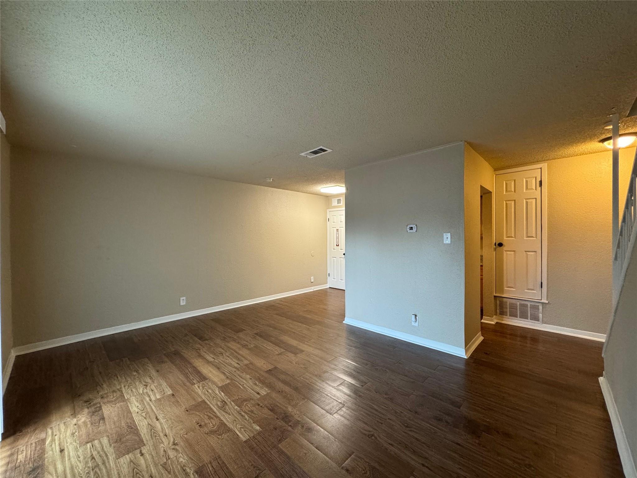 5006 West Wind Trl #101 Property Photo 4