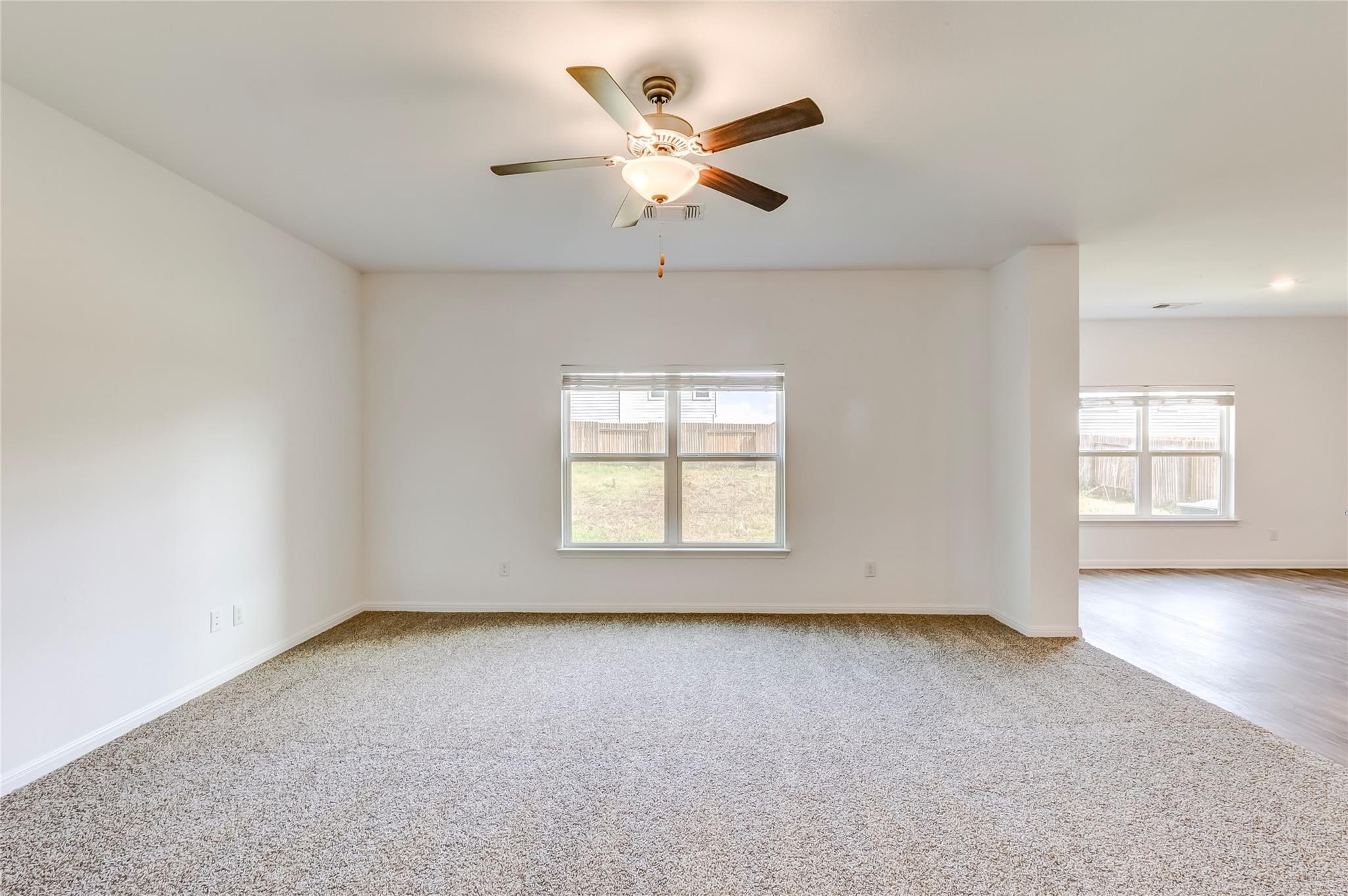 117 Fairfax Ln Property Photo 5