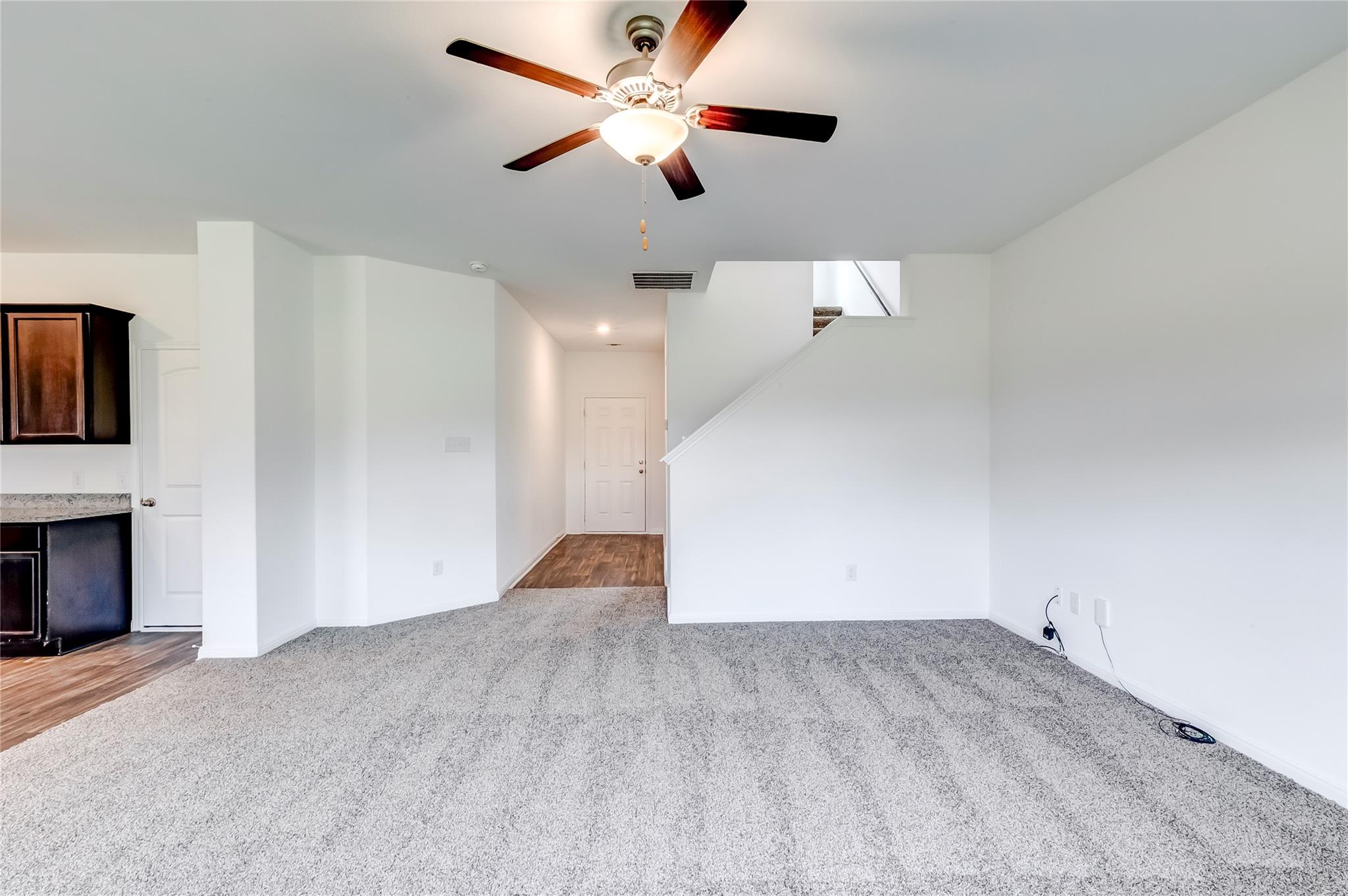 117 Fairfax Ln Property Photo 6