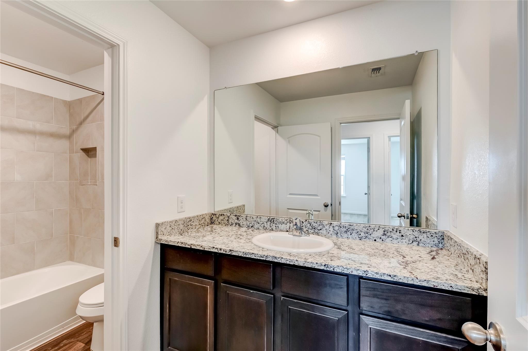 117 Fairfax Ln Property Photo 25