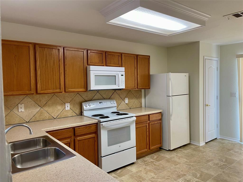 4704 Cypress Bnd Property Photo 7