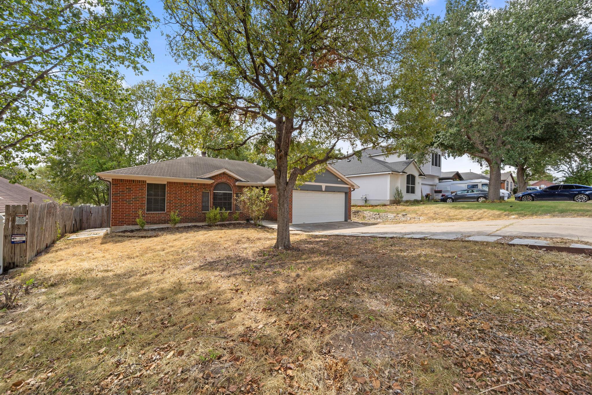 5505 Mesquite Grove Rd Property Photo 2