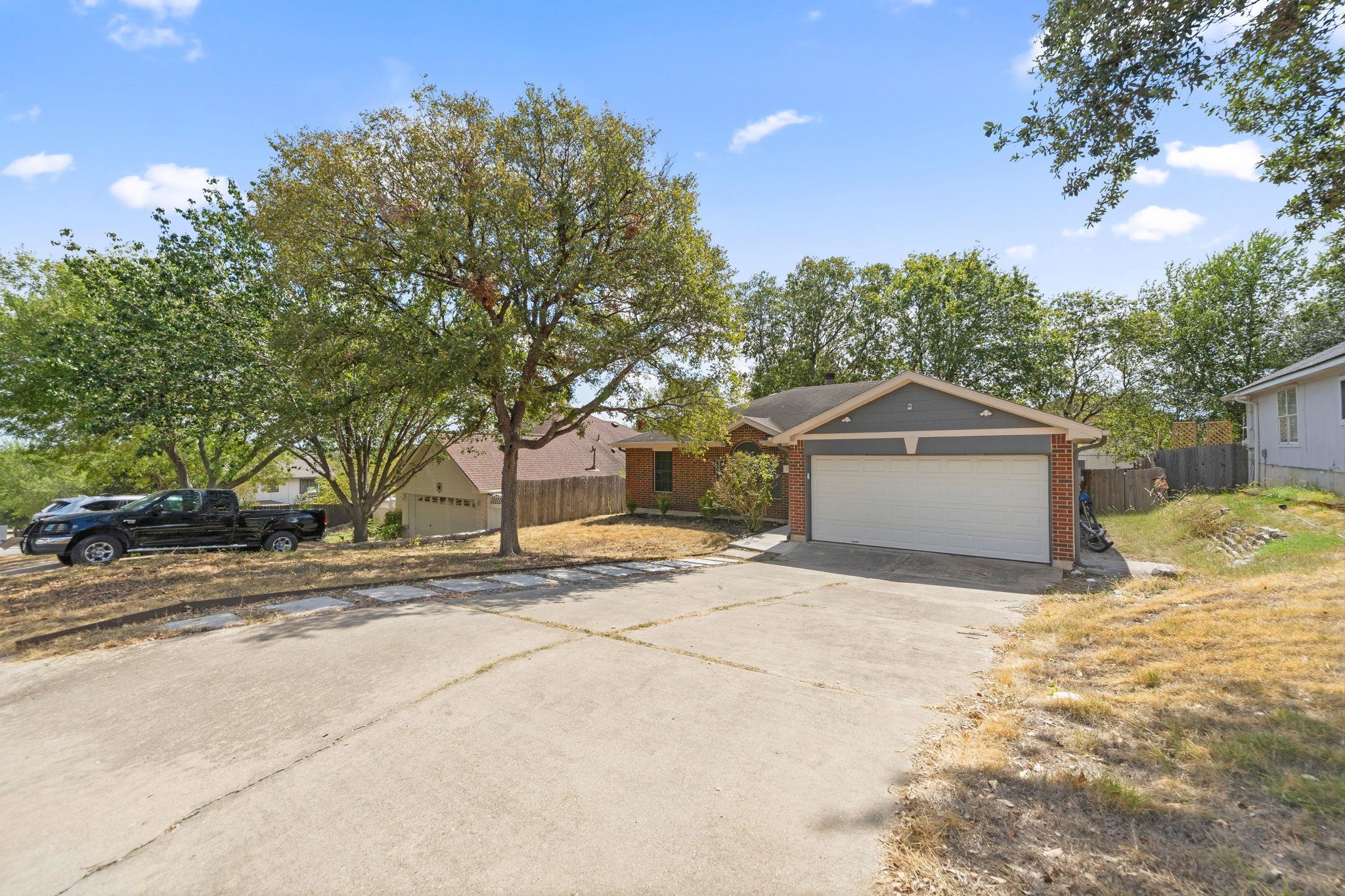 5505 Mesquite Grove Rd Property Photo 3