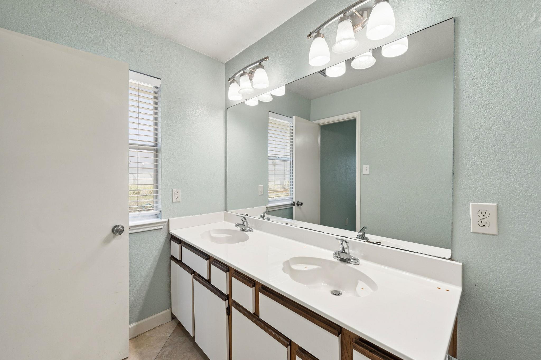 5505 Mesquite Grove Rd Property Photo 22