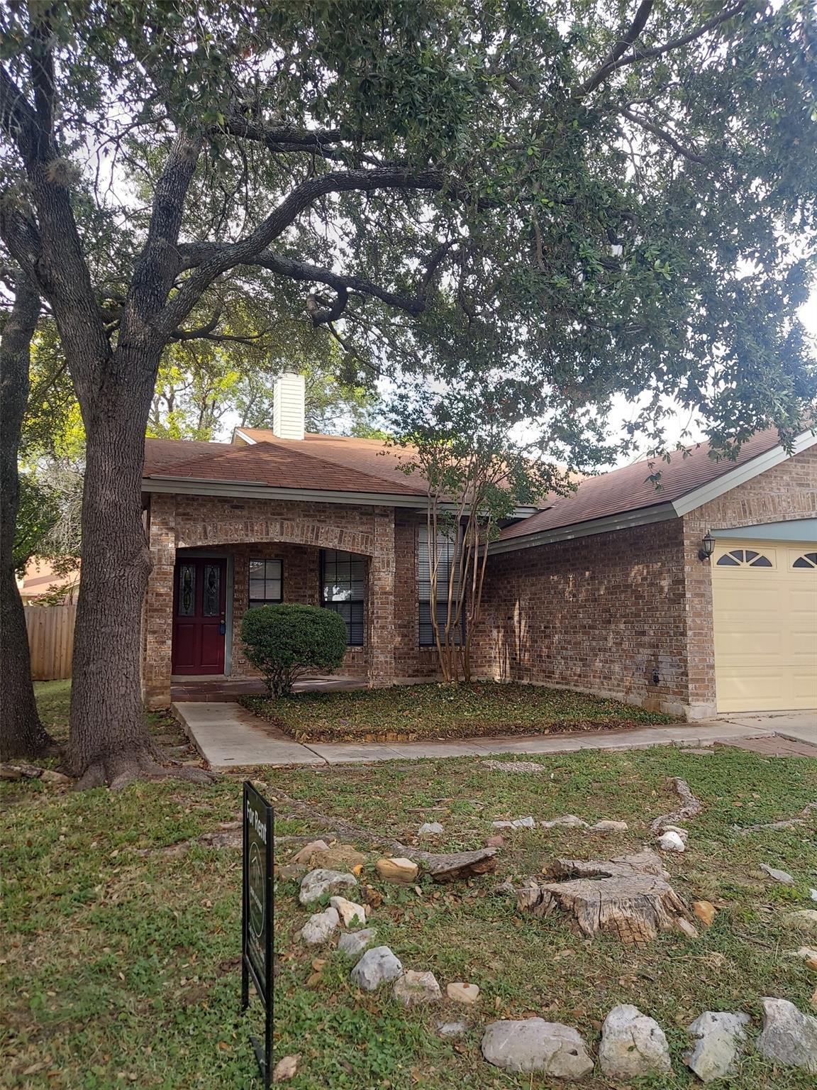 3215 Tree Grove Dr Property Photo 2