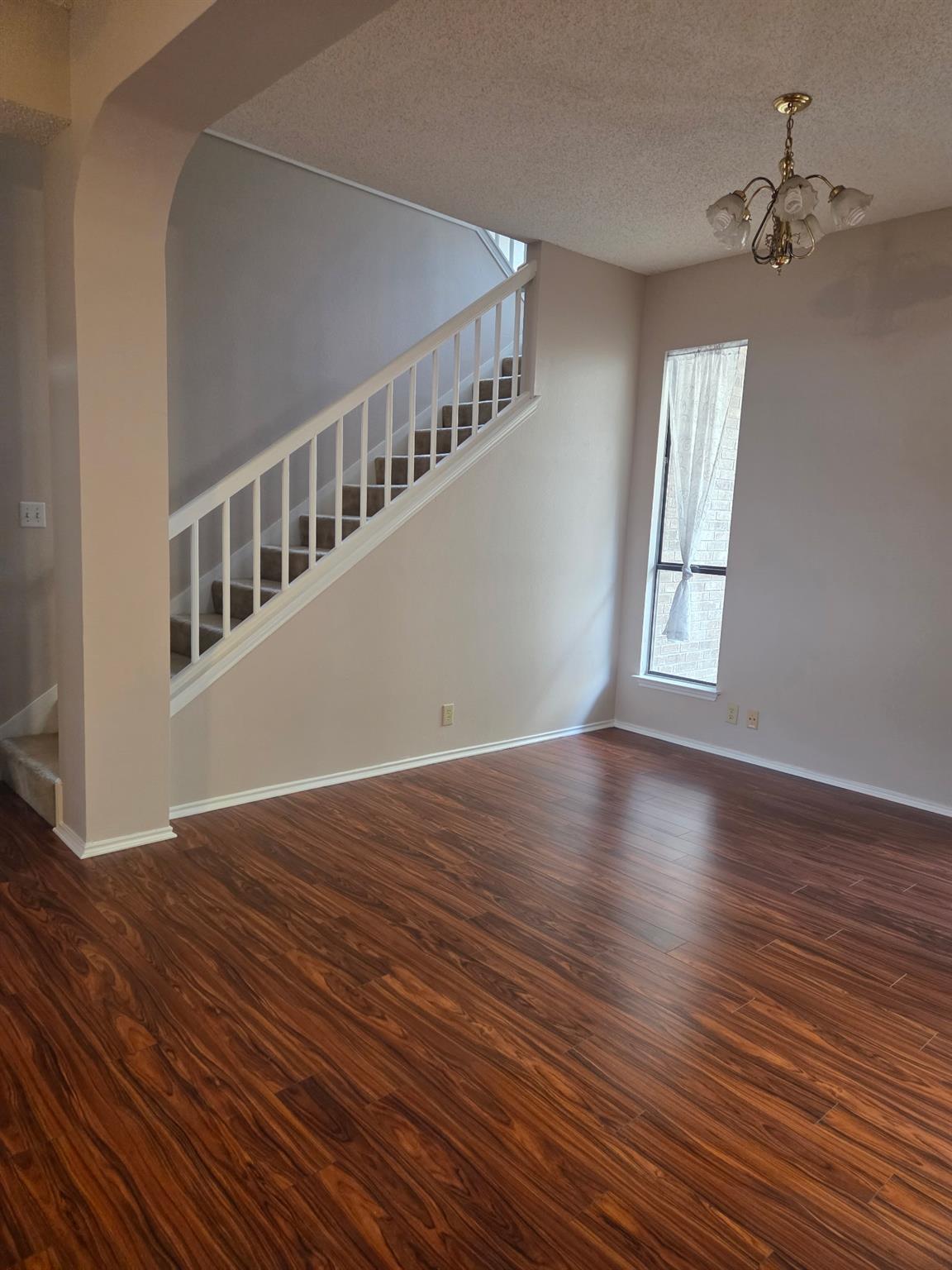 3215 Tree Grove Dr Property Photo 7