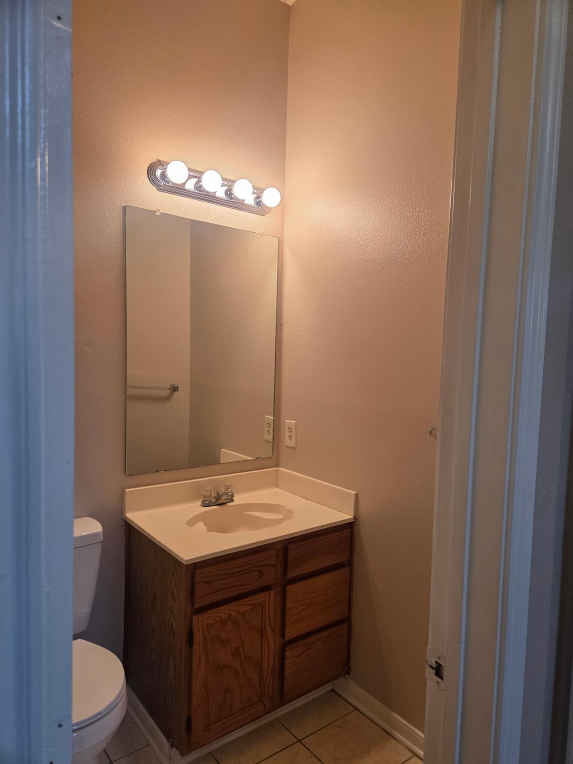 3215 Tree Grove Dr Property Photo 9