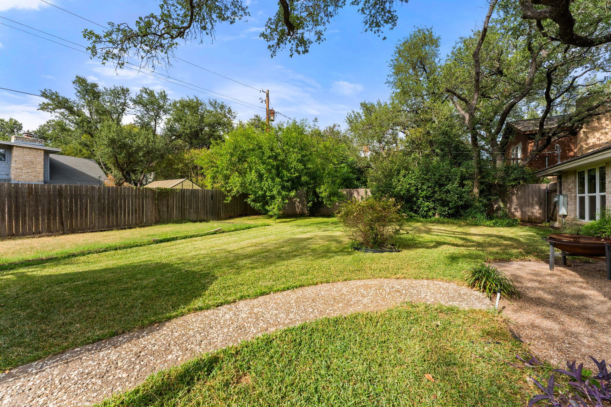 9702 Beauchamp Sq Property Photo 33
