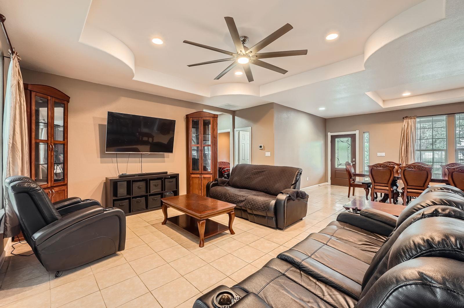 195 Heritage Oaks Dr Property Photo 6