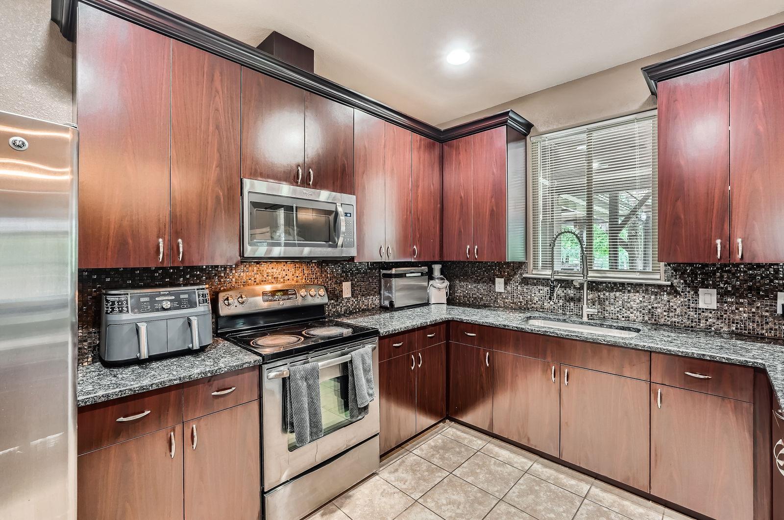 195 Heritage Oaks Dr Property Photo 11