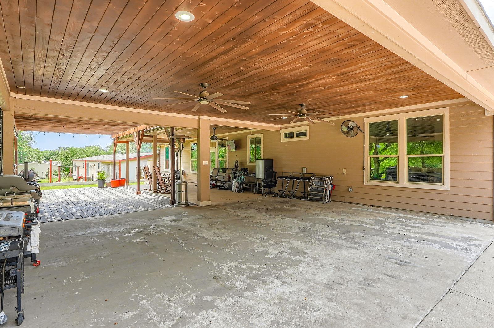 195 Heritage Oaks Dr Property Photo 24