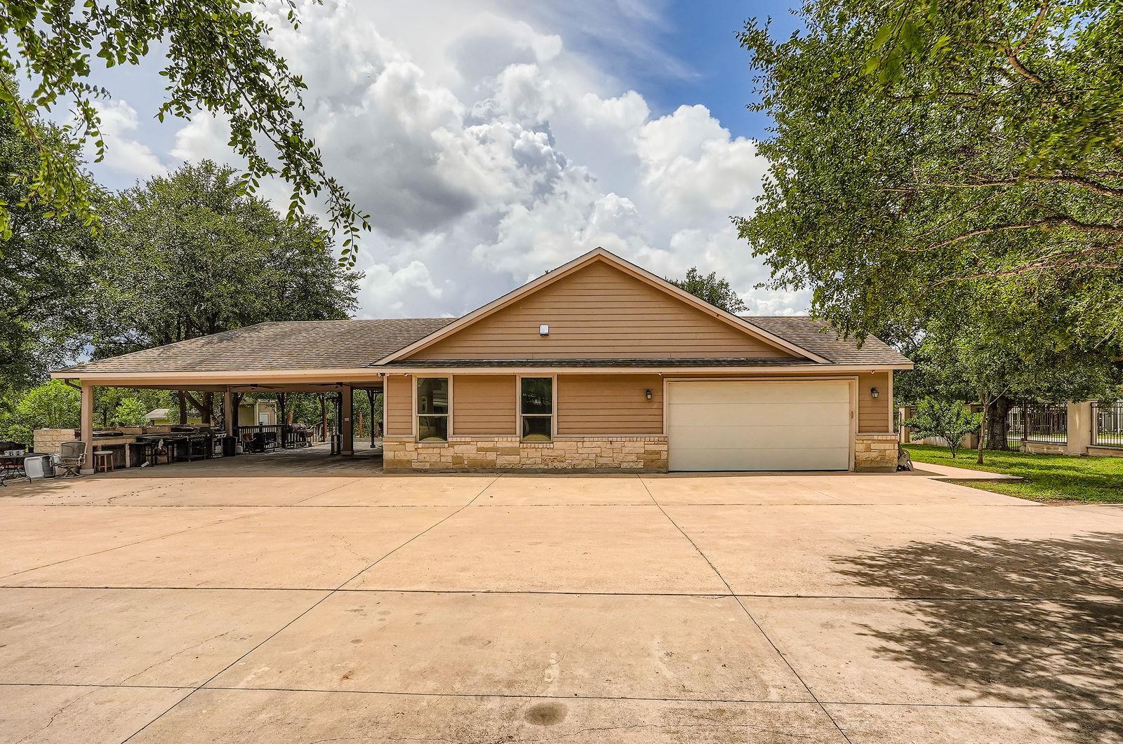 195 Heritage Oaks Dr Property Photo 30