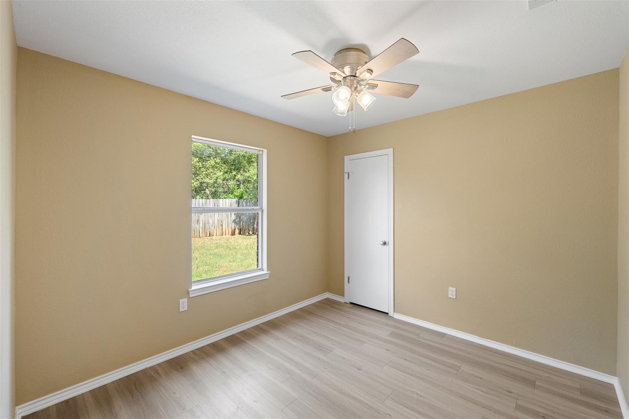 688 Rolling Oaks Dr Property Photo 18