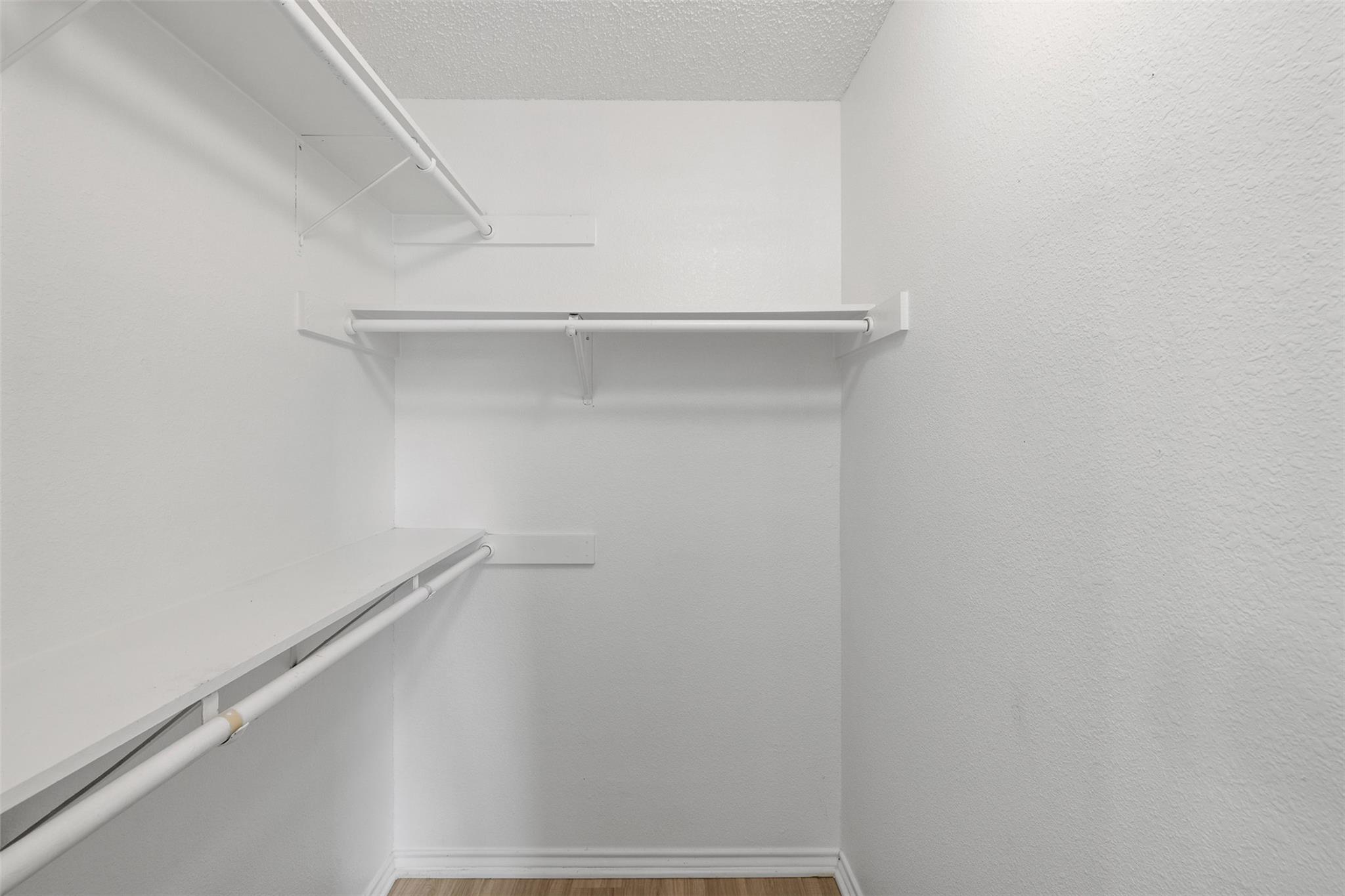 688 Rolling Oaks Dr Property Photo 21
