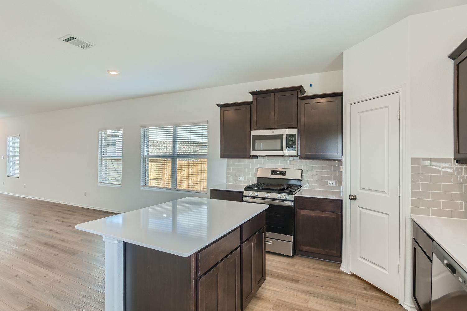 310 Milliner Loop None Property Photo 8
