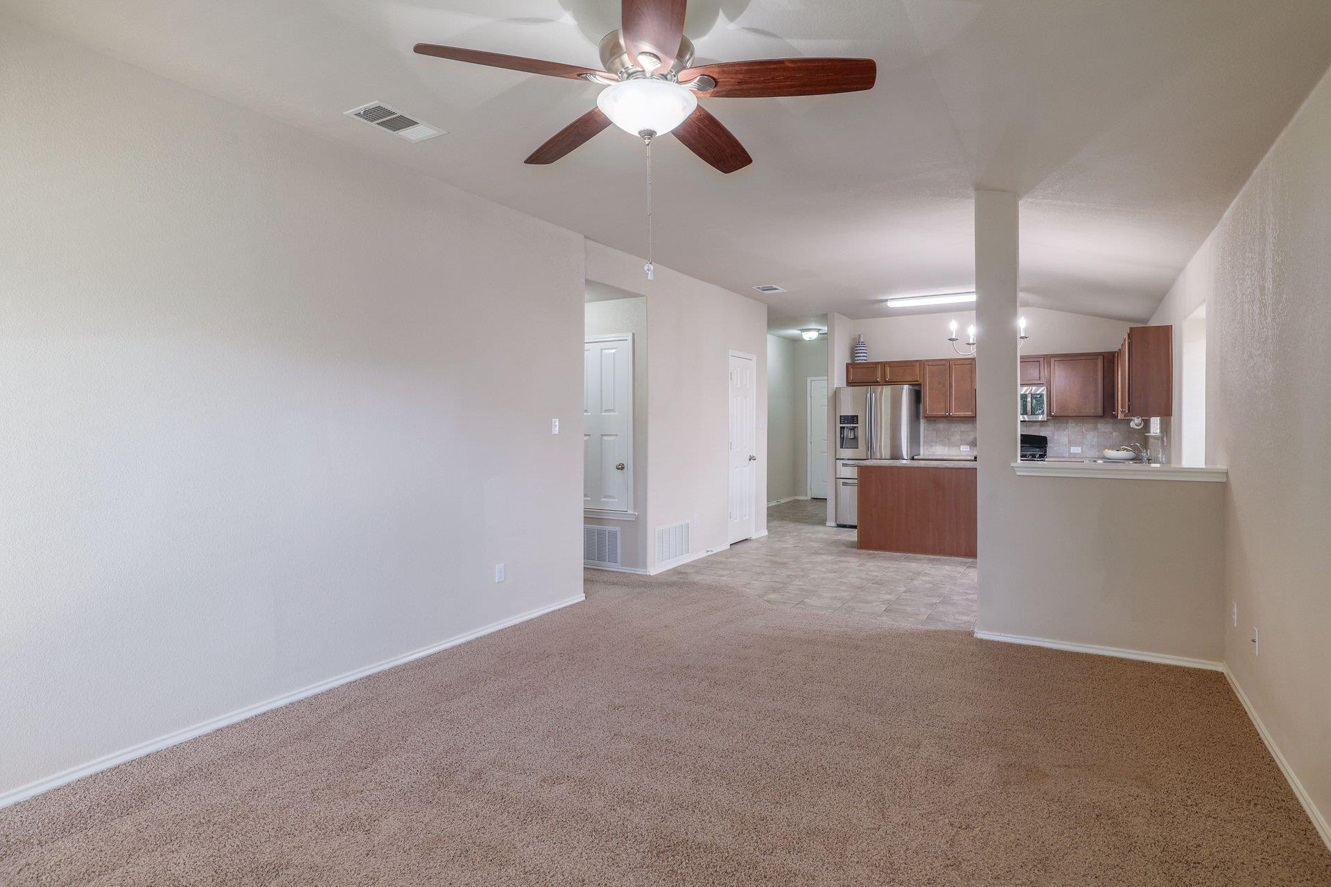 293 Bloomsbury Dr Property Photo 10
