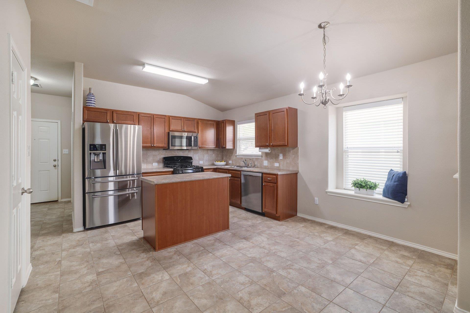 293 Bloomsbury Dr Property Photo 11