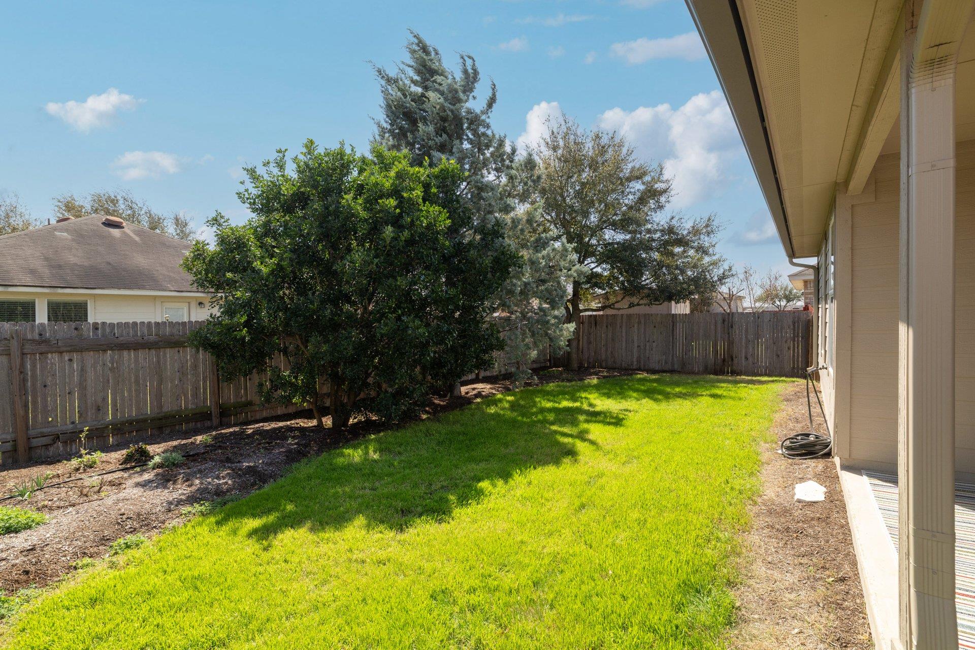 293 Bloomsbury Dr Property Photo 25